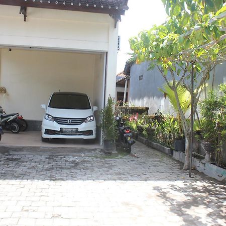 Js Guest House Seminyak  Exterior photo