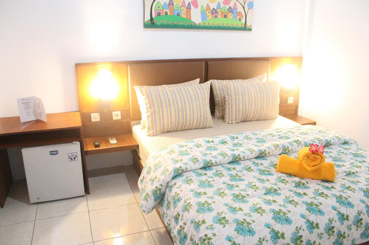 Js Guest House Seminyak  Exterior photo